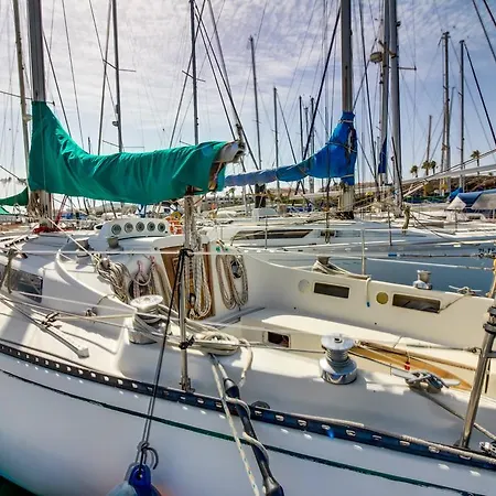 Velero Golf Del Sur 船上ホテル サンミゲル・デ・アボナ